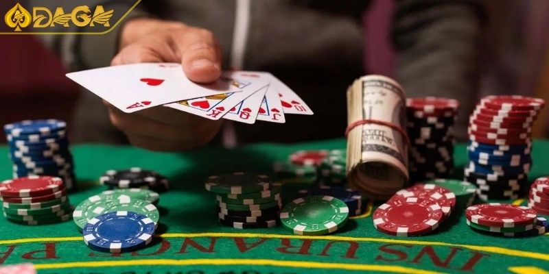 Bluff Trong Poker Là Gì? Cách Thức Hoạt Động Của Bluff 1 Bluff trong Poker là gì?